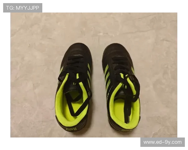 铁路沿线哪里可以购买足球鞋方便快捷的推荐地点与品牌选择